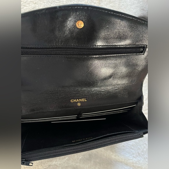 Chanel patent wallet - Picture 12 of 16